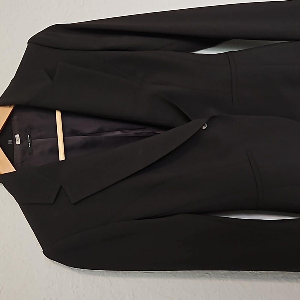 Elie Tahari black single button jacket
